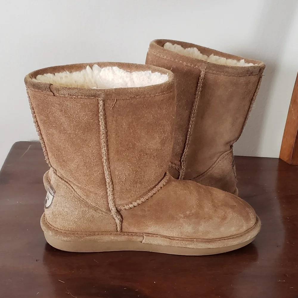 BearPaw Evangeline Youth Brown Suede Boot Size 3